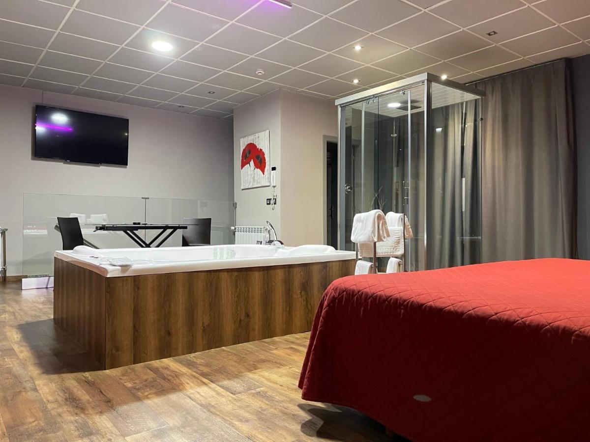 Motel Los Abedules Овиедо Екстериор снимка