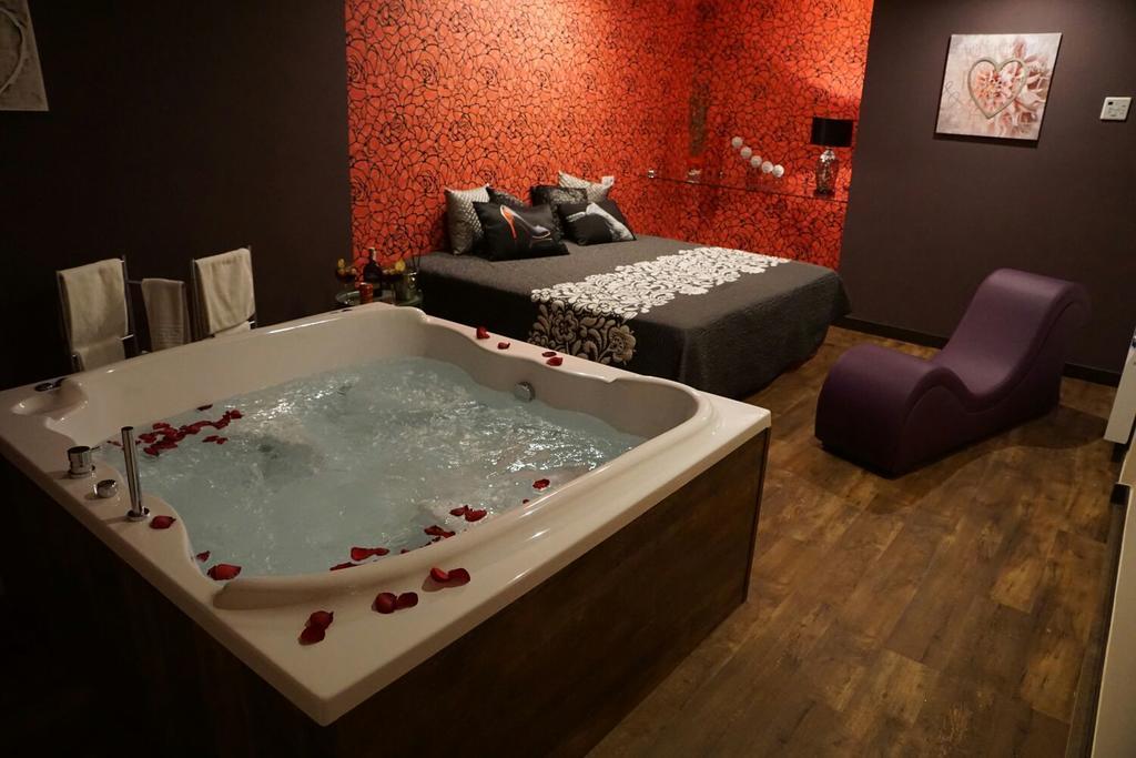 Motel Los Abedules Овиедо Екстериор снимка