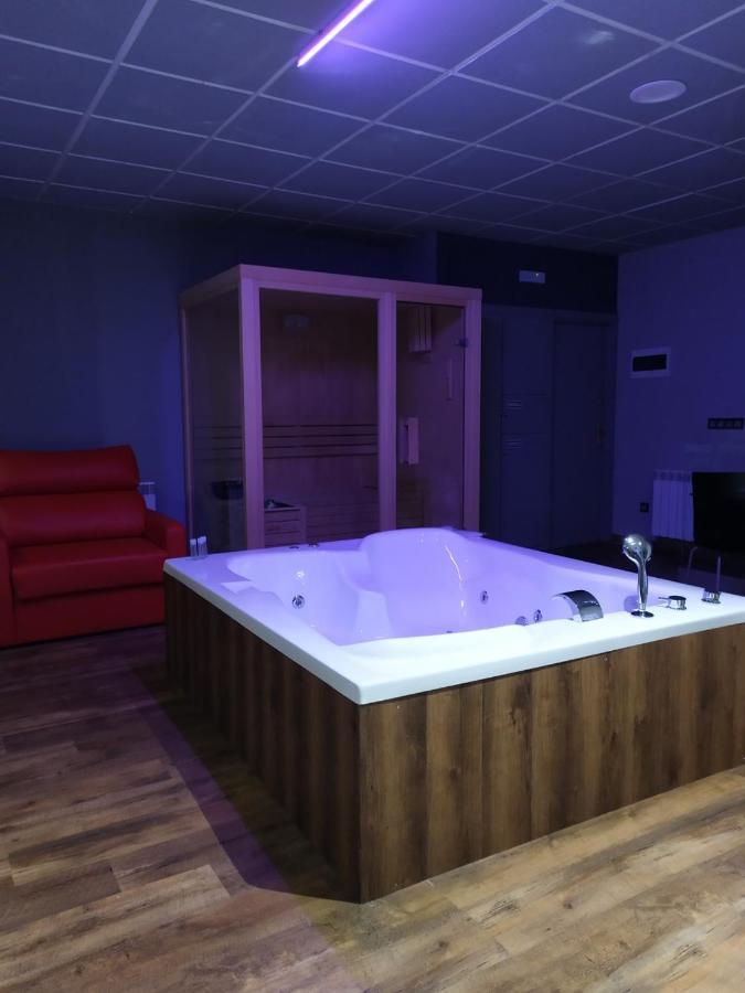 Motel Los Abedules Овиедо Екстериор снимка