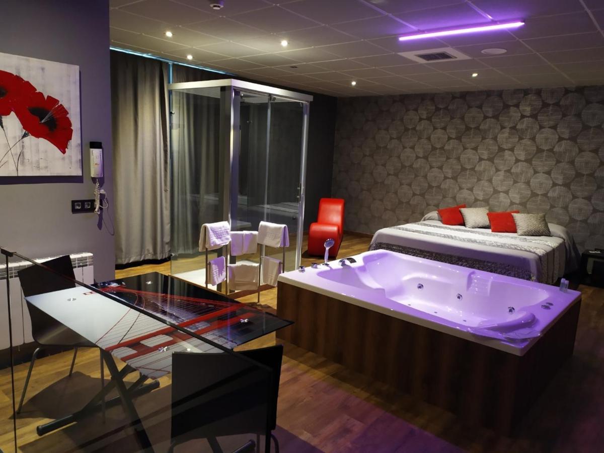 Motel Los Abedules Овиедо Екстериор снимка